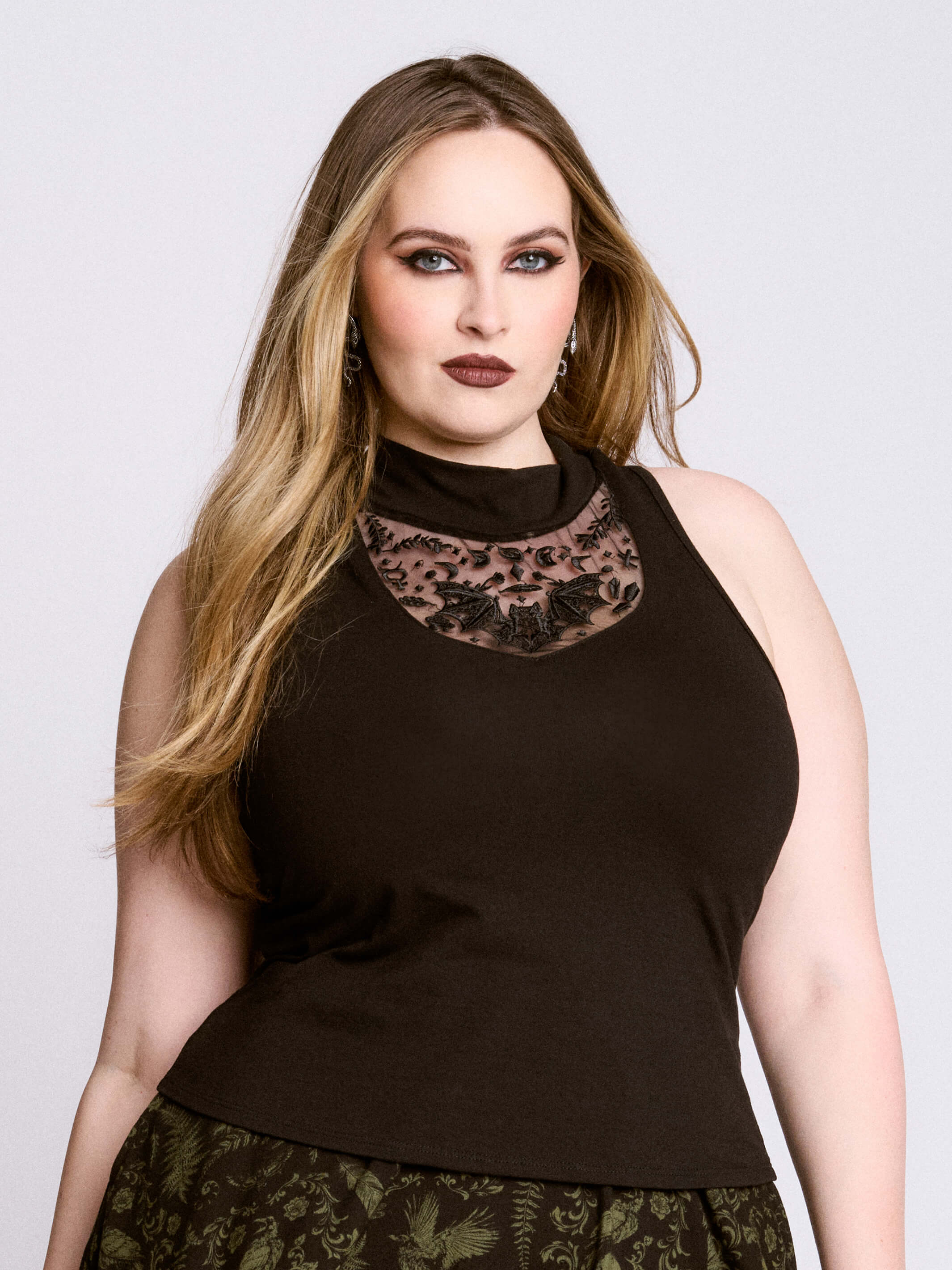 BAT EMBROIDERED MOCK NECK TANK