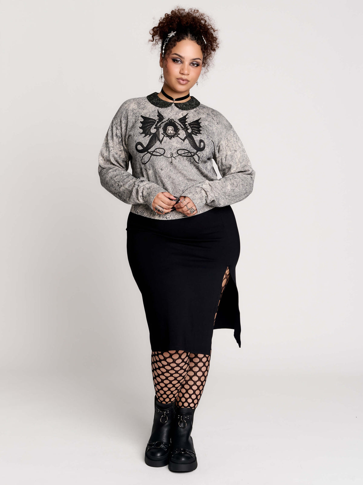gray marled long-sleeve shirt with a black dragon graphic and a printed Peter Pan collar