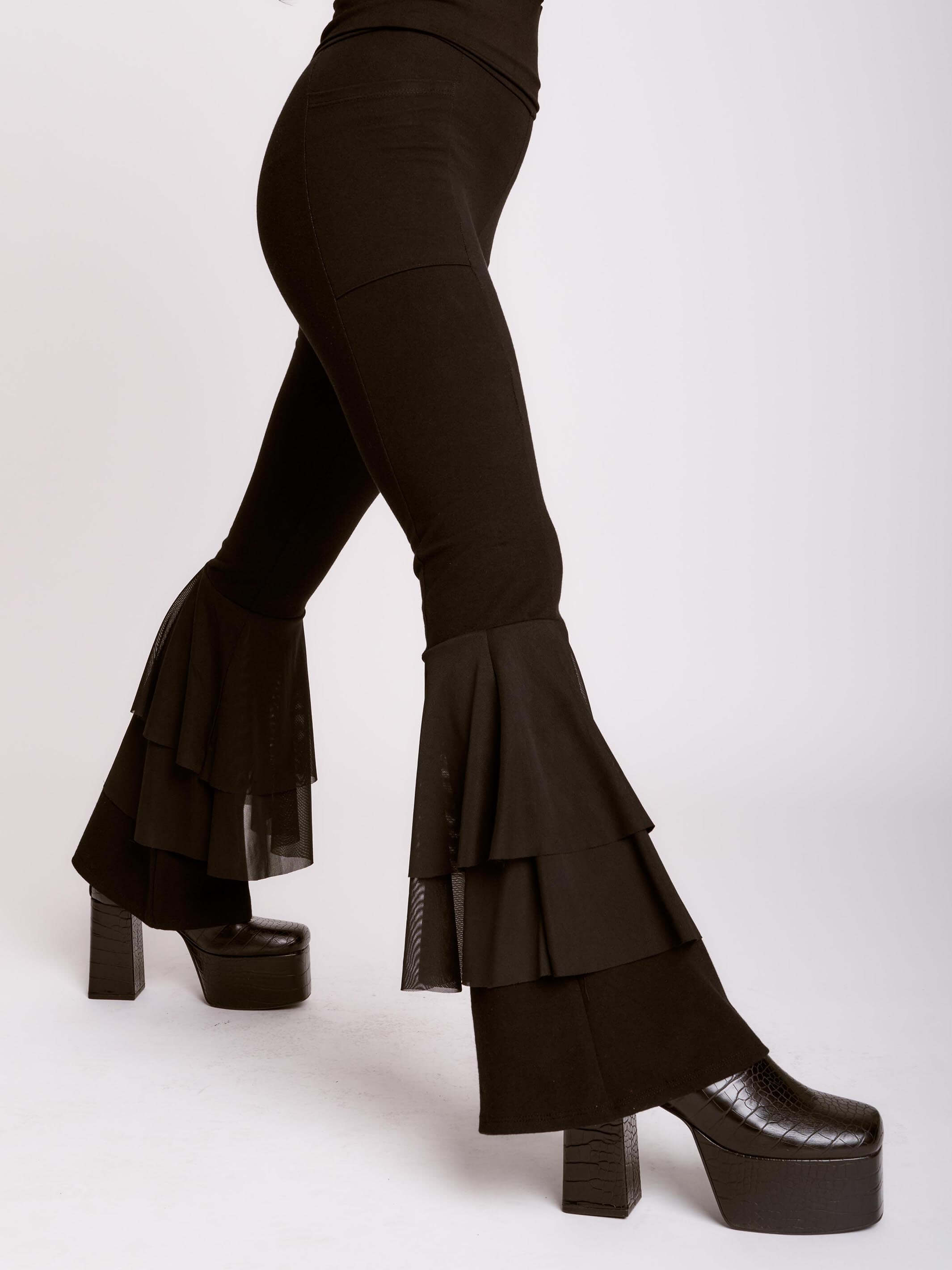 FLARED RUFFLE LEGGINGS