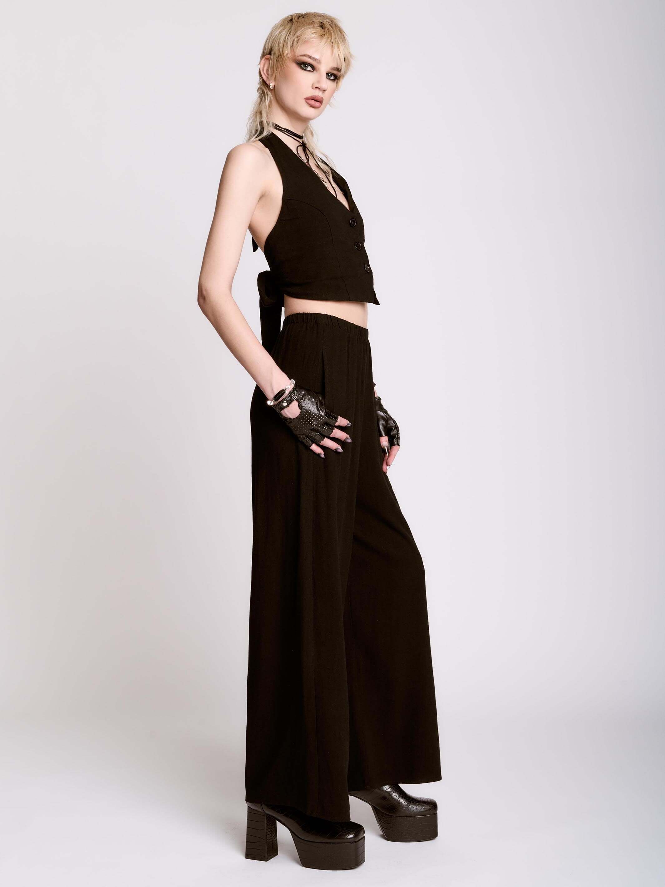 HALTER VEST