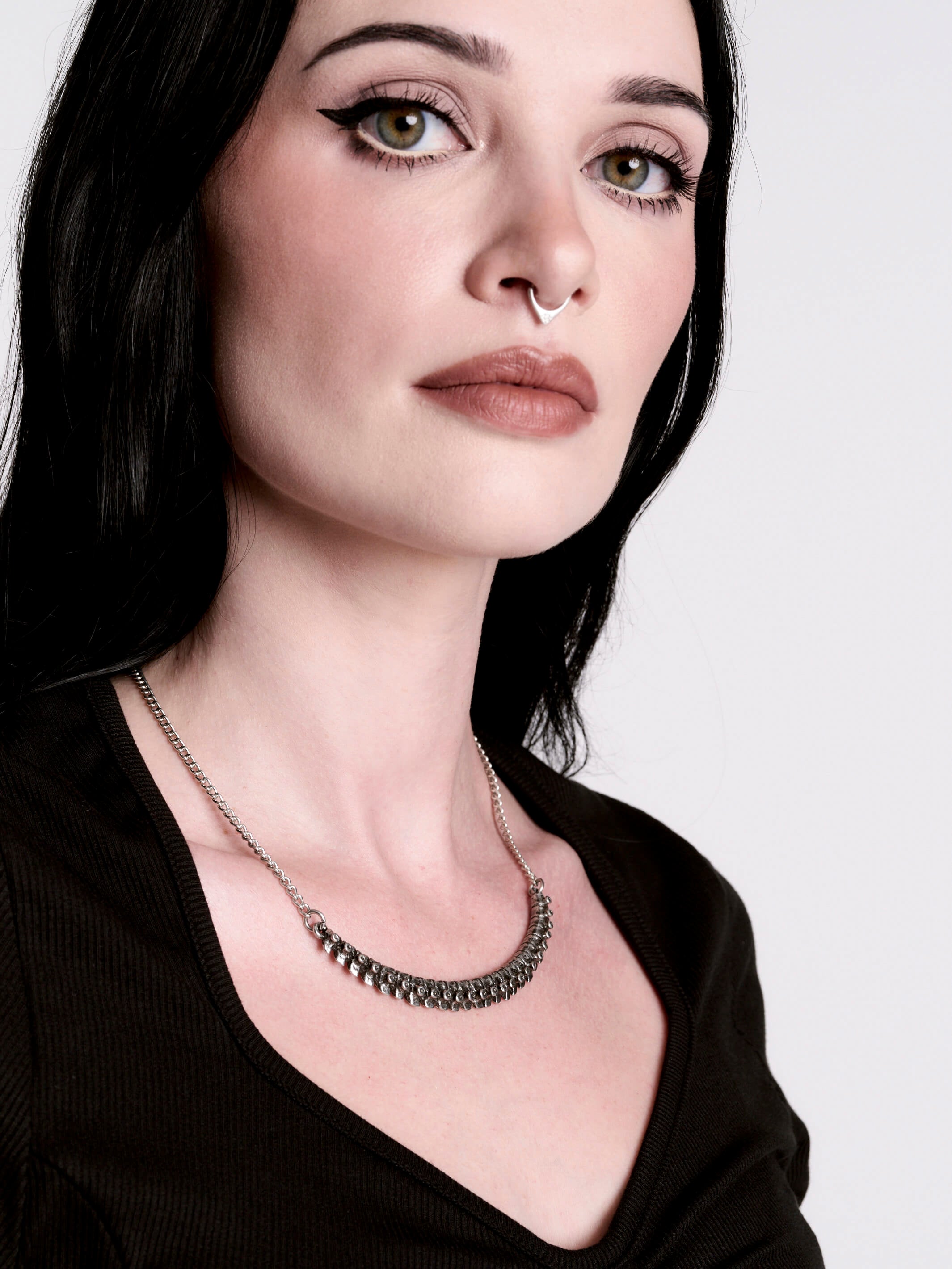 spine necklace