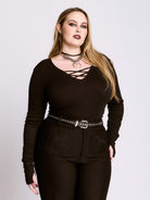 LONG SLEEVE SPINE TOP