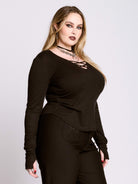 LONG SLEEVE SPINE TOP